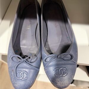 CHANEL Blue Leather Cap-Toe Bow Ballet Flats 38.5